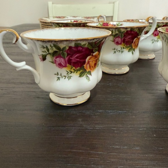 Royal Albert Old Country Roses Bone Chine - Picture 6 of 16